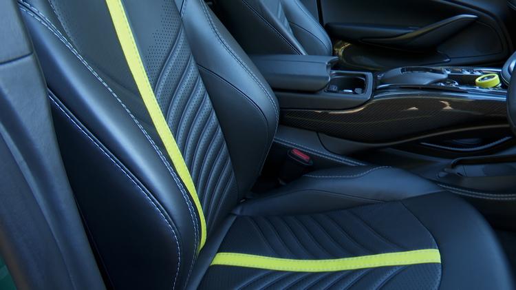 ASTON MARTIN DBX ESTATE 