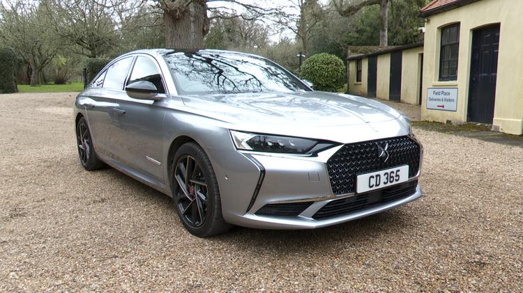 DS DS 9 SALOON 