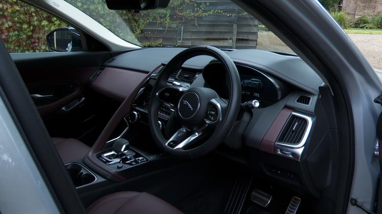 JAGUAR E-PACE ESTATE 