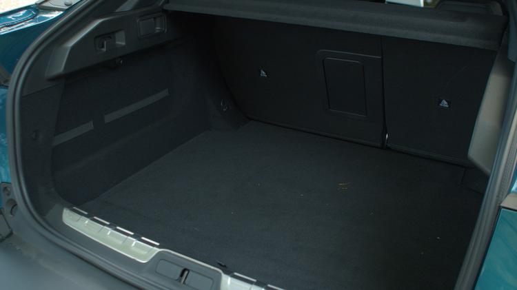 PEUGEOT 408 FASTBACK 