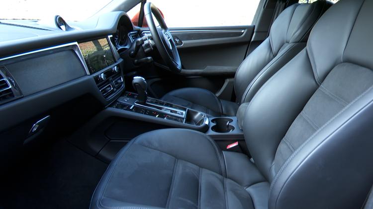 PORSCHE MACAN ESTATE 