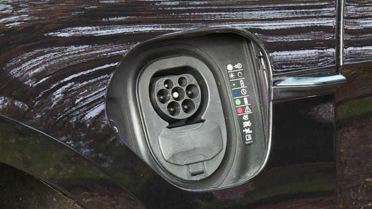 PORSCHE TAYCAN SALOON 