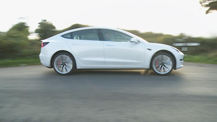 TESLA MODEL 3 SALOON TESLA MODEL 3 SALOON