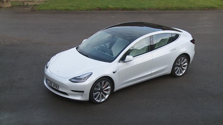 TESLA MODEL 3 SALOON 