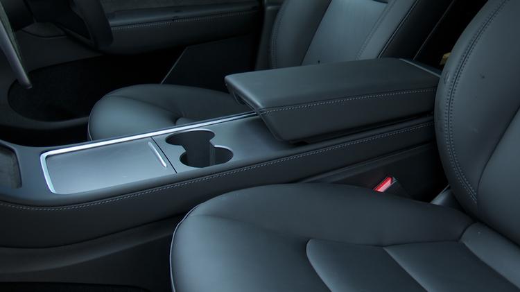 TESLA MODEL Y HATCHBACK 