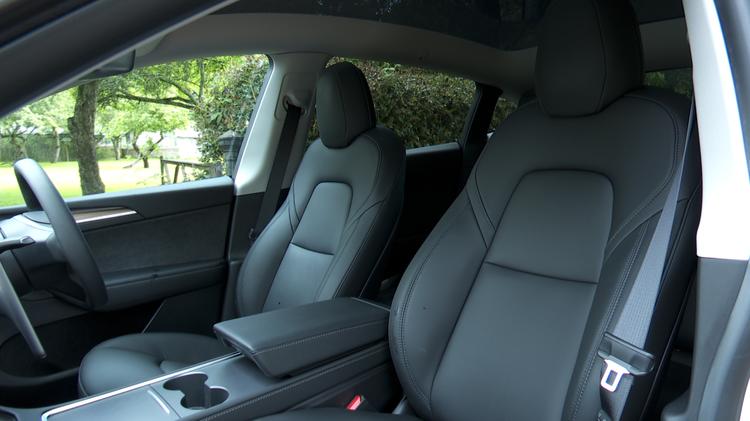 TESLA MODEL Y HATCHBACK 