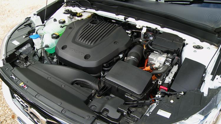 VOLVO XC40 ESTATE 