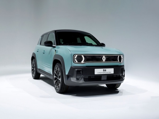 RENAULT 4 E-TECH ESTATE 